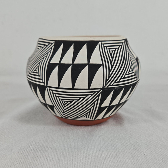 1950-60s Polychrome Pottery Olla Jar from Acoma, NM, Signed MA by Ma Aragon - Picture 2 of 13